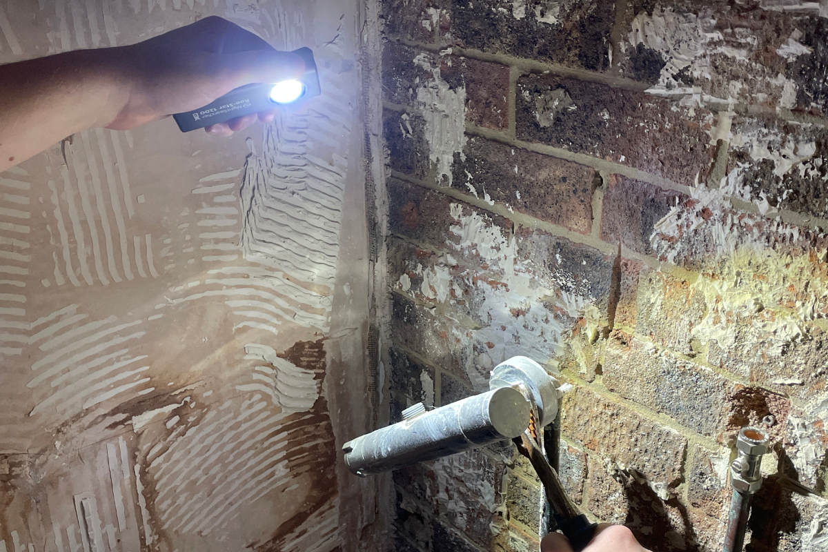 RooStar 1200 | 1200 Lumens | Rechargeable Work light