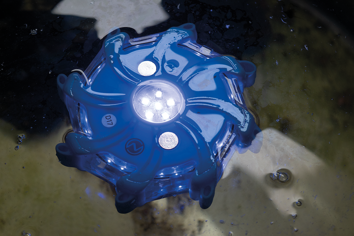 Pulsar Pro | 360º Illumination | Rechargeable Hazard Warning Light - Single