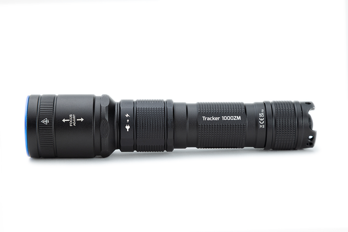 Tracker 1000 Zoom | 1000 Lumen Adjustable Zoom Spot to Flood Beam, Rechargeable Flashlight