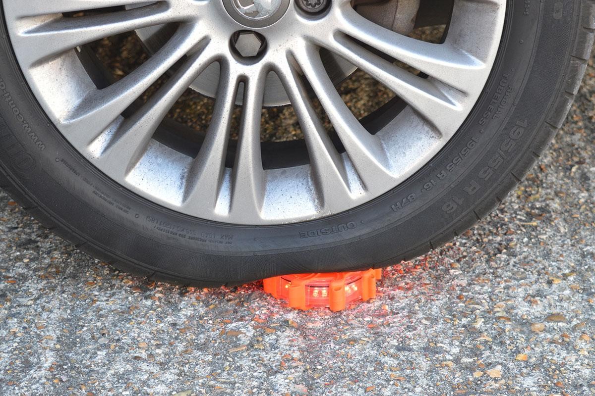 Pulsar Pro  | 360º Illumination | Rechargeable Hazard Warning Light - Single